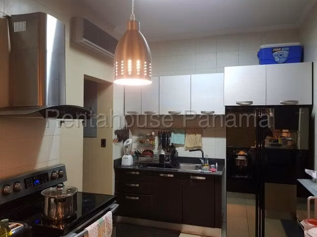 Vendo Apartamento de 130 m² en PH SF 67, San Francisco 26-7345GG