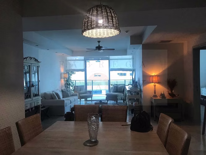 Apartamento con vista al mar PH Grand Tower - Punta Pacífica
