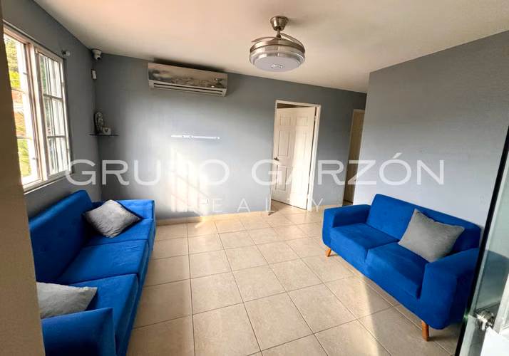 Venta de casa amoblada duplex 2 pisos en Villa Lucre (Los Azores)