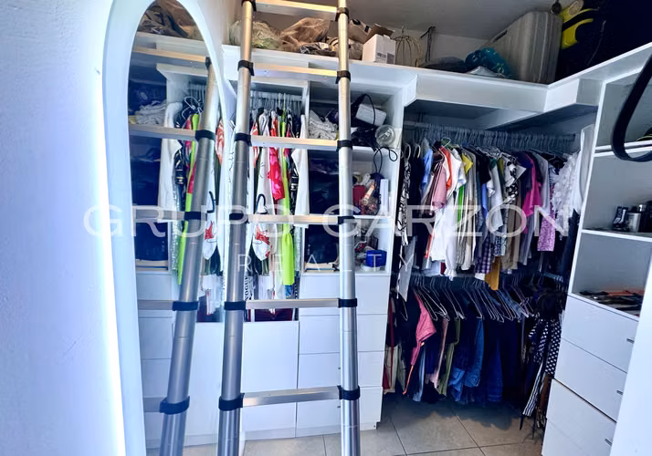 Venta de casa amoblada duplex 2 pisos en Villa Lucre (Los Azores)