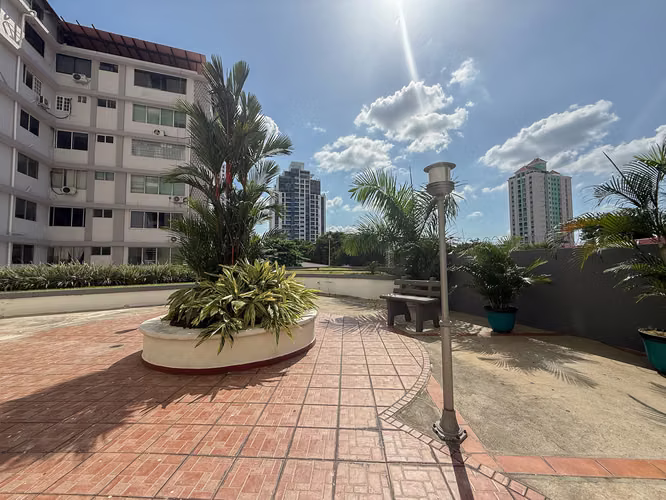 Apartamento Espacioso en Venta en El Cangrejo en Solaris
