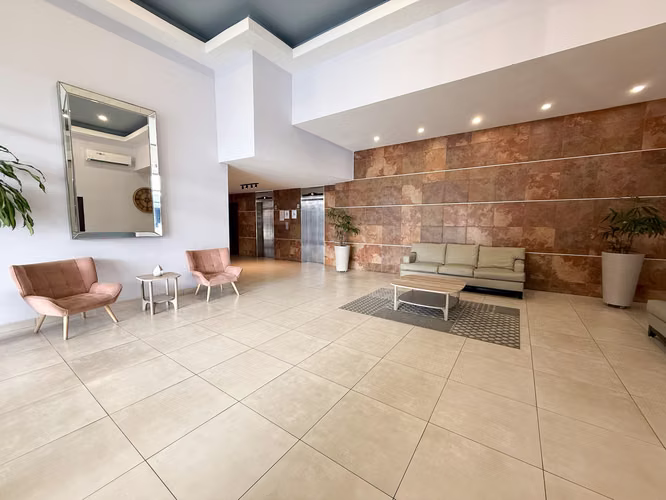 Apartamento Espacioso en Venta en El Cangrejo en Solaris