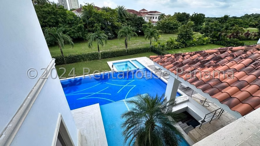 Alquiler Bella  Casa en Santa Maria con piscina  26*4777mfk