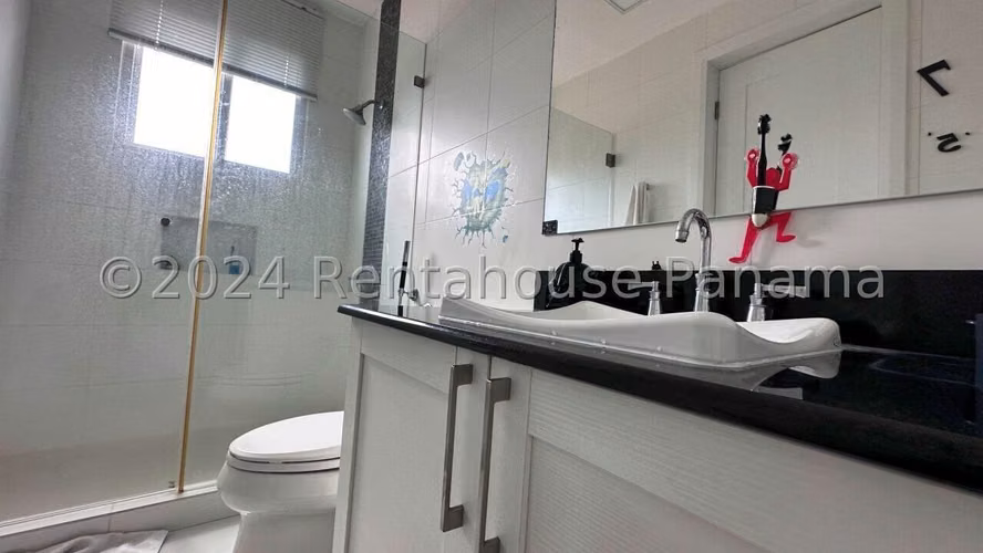 Alquiler Bella  Casa en Santa Maria con piscina  26*4777mfk