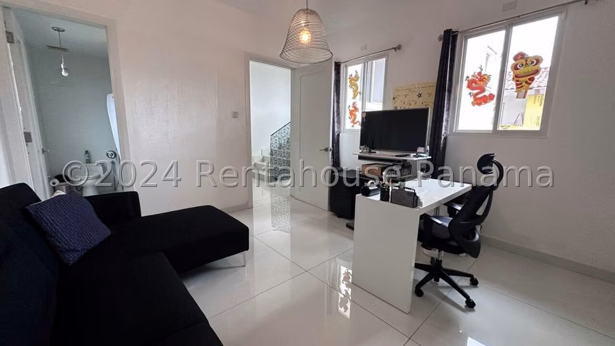 Alquiler Bella  Casa en Santa Maria con piscina  26*4777mfk