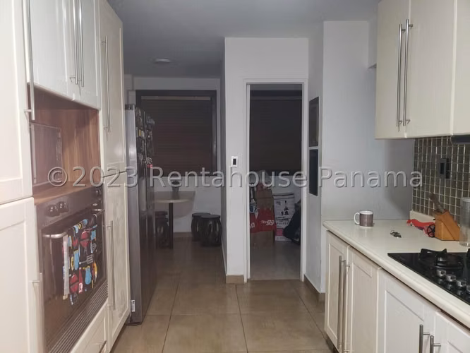 Se Vende Casa en Brisas Del Golf MDV26-4994