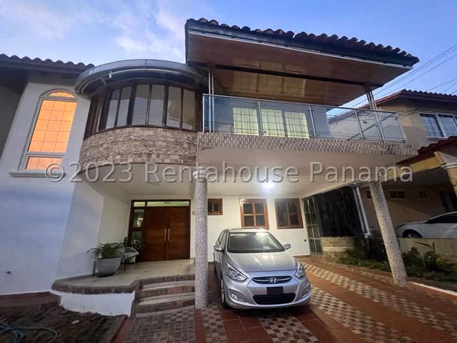 Se Vende Casa en Brisas Del Golf MDV26-4994