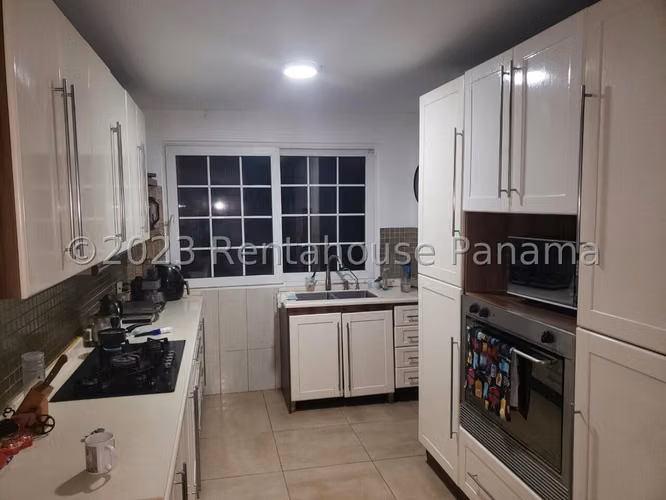 Se Vende Casa en Brisas Del Golf MDV26-4994