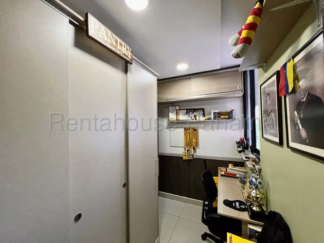 Se Vende Apartamento en Condado del Rey MDV25-9914