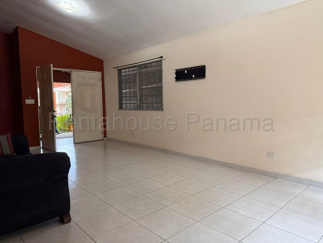 Se Vende Casa en Villa Zaita YDU