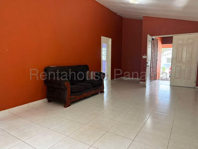 Se Vende Casa en Villa Zaita YDU