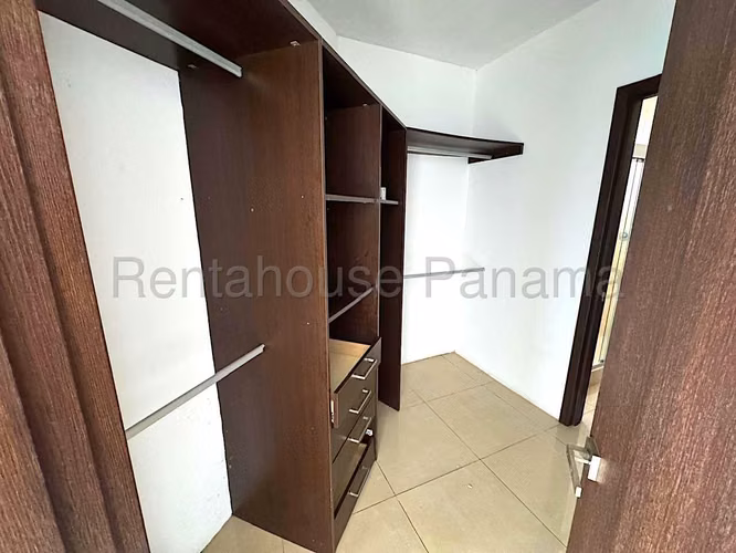 Se Vende Apartamento en San Francisco YDU