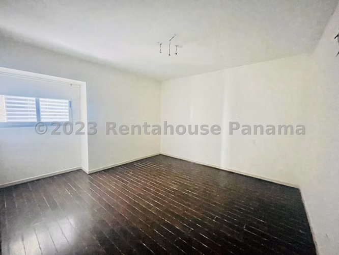 Se Vende Apartamento en Avenida Balboa YDU