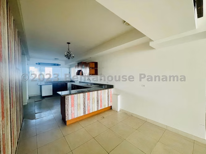 Se Vende Apartamento en Avenida Balboa YDU