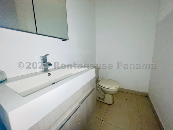 Se Vende Apartamento en Avenida Balboa YDU