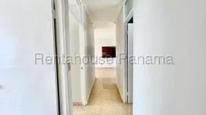 Venta de Apartamento con 157m2 en Punta Paitilla PH Plaza Paitilla 26-6077SR