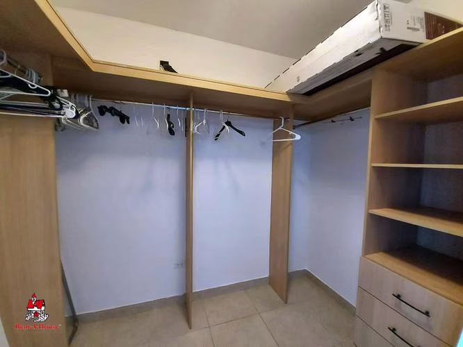 Apartamento en Venta en Avenida Balboa. H2O ON THE OCEAN. 2 Parking y Depósito