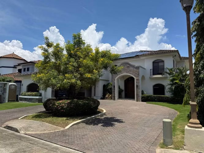 Casa de Lujo en Venta en Residencial Magnolia, Costa del Este – Ciudad de Panamá - Imagen 5
