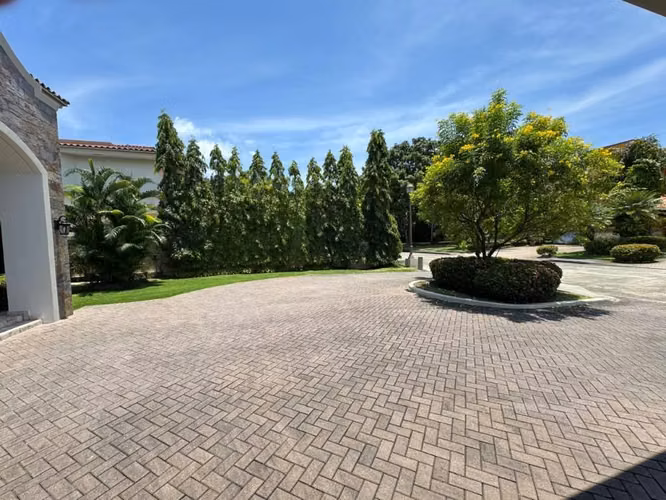Casa de Lujo en Venta en Residencial Magnolia, Costa del Este – Ciudad de Panamá - Imagen 4