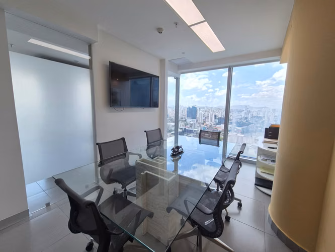 SE ALQUILA OFICINA REMODELADA AMOBLADA EN OCEANIA BUSINESS CENTER PUNTA PACIFICA