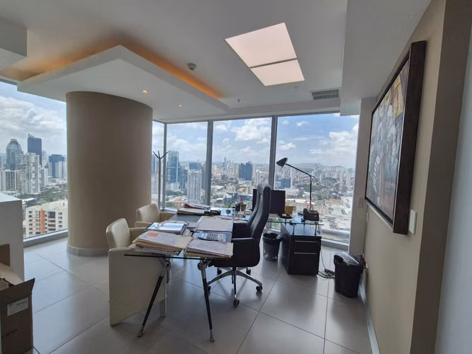 SE ALQUILA OFICINA REMODELADA AMOBLADA EN OCEANIA BUSINESS CENTER PUNTA PACIFICA