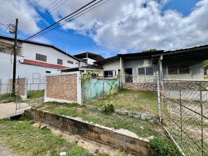 Se Vende Casa en Vista Alegre MDV26-7994