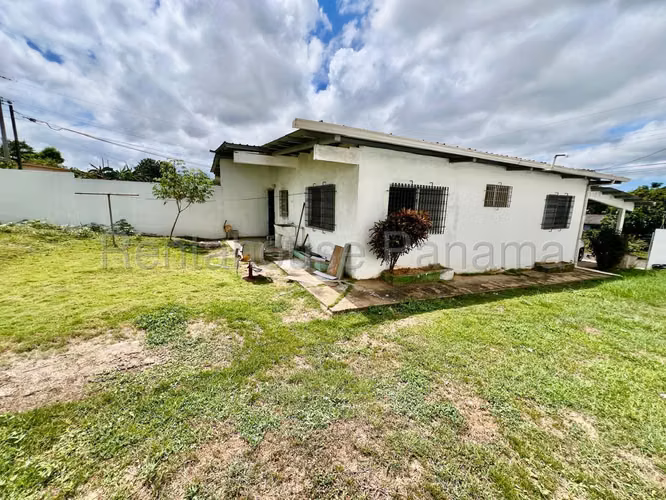 Se Vende Casa en Vista Alegre MDV26-7994