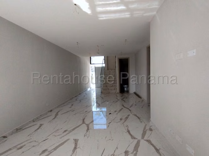 Se Vende Casa en Albrook MDV26-4807
