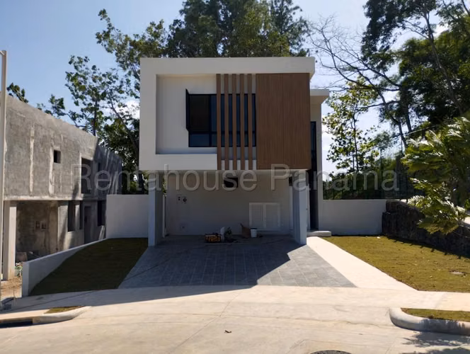Se Vende Casa en Albrook MDV26-4807