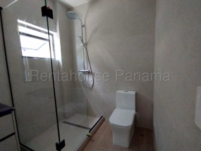 Se Vende Casa en Albrook MDV26-4807