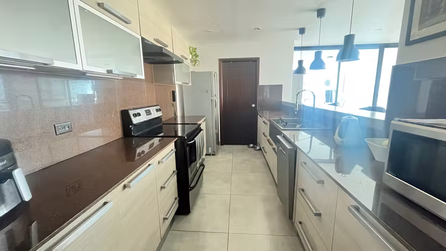 Apartment for Sale, Balboa Avenue