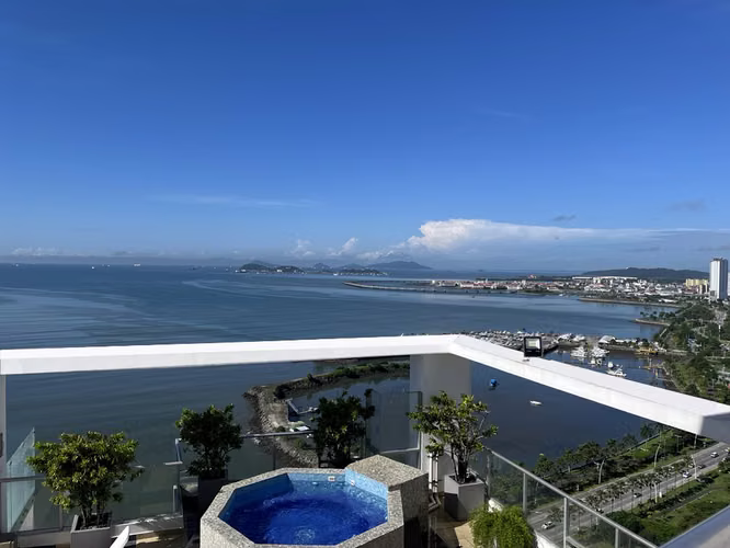 Apartment for Sale, Balboa Avenue