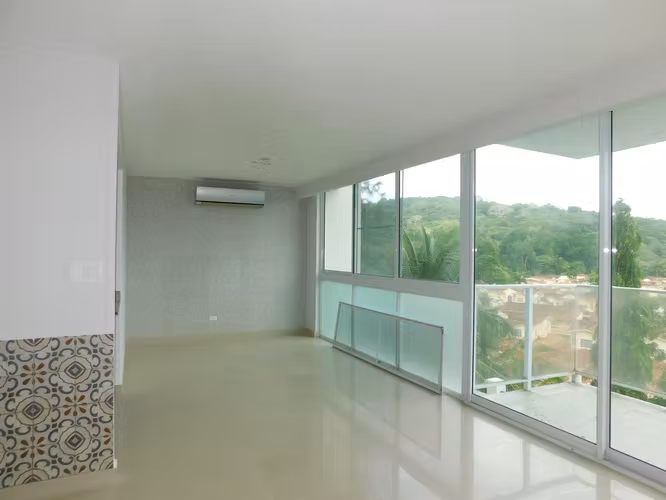 Increíble apartamento en áreas Revertidas, Albrook
