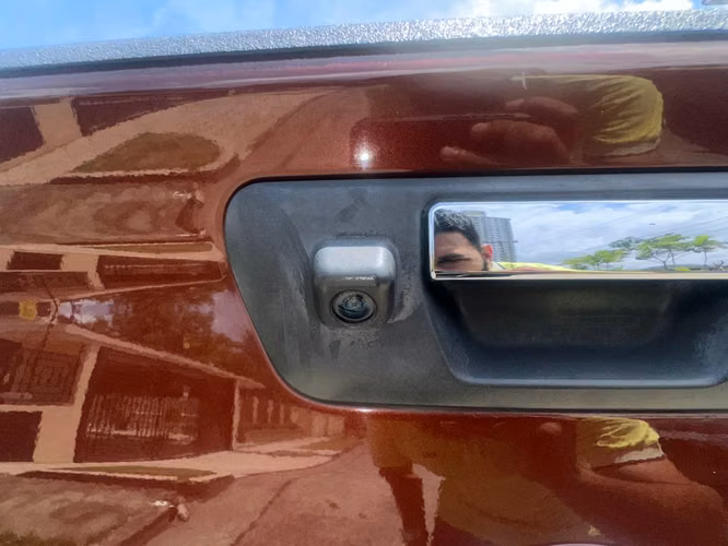 NISSAN NP300 LE