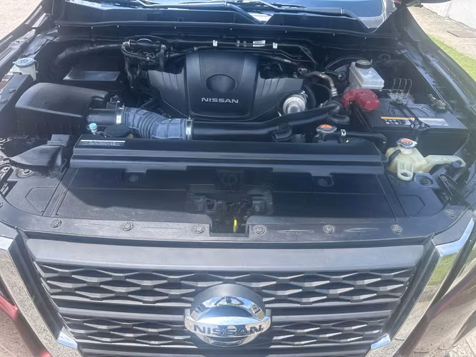 NISSAN NP300 LE