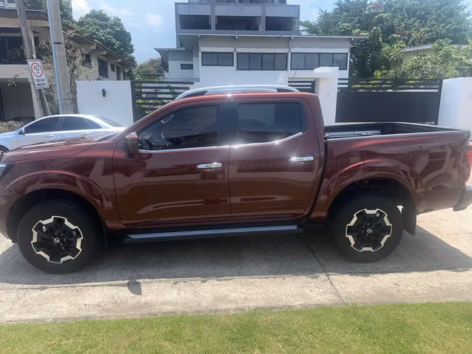 NISSAN NP300 LE