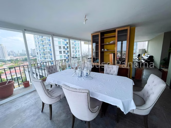 Apartamento en Venta en El Carmen. AILEEN