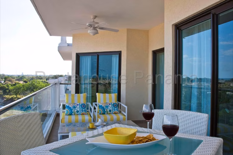 Venta de apartamento de 177m² full amoblado en zona de playa, San Carlos 26JSS8003 - Imagen 4