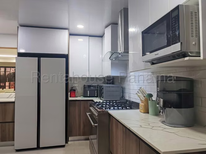 Vendo Casa de 600 m² en Villa Rica, Rio Abajo 26-7327GG