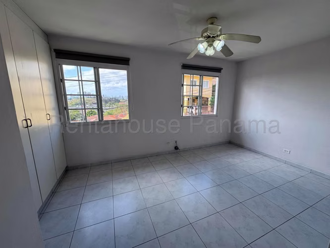 Vendo Casa de 638 m² en El Doral, El Bosque 26-5130GG