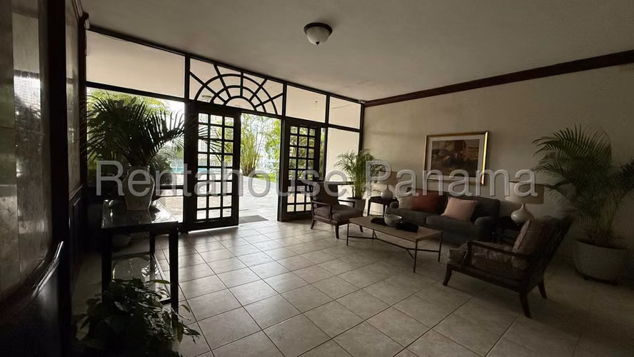 Vendo Apartamento de 169 m² en PH Panorama, La Cresta 26-4911GG