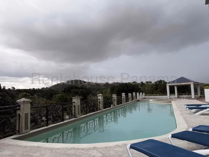 Vendo Apartamento de 163 m² en PH Pine Hills, Albrook 26-7672GG
