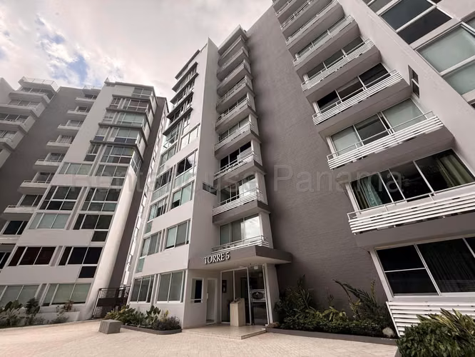 Vendo Apartamento de 163 m² en PH Pine Hills, Albrook 26-7672GG