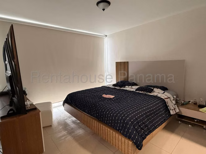 Vendo Apartamento de 163 m² en PH Pine Hills, Albrook 26-7672GG