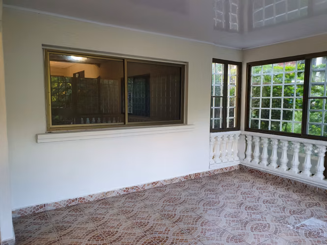 Alquiler de Amplia y Céntrica Residencia/Opción Venta