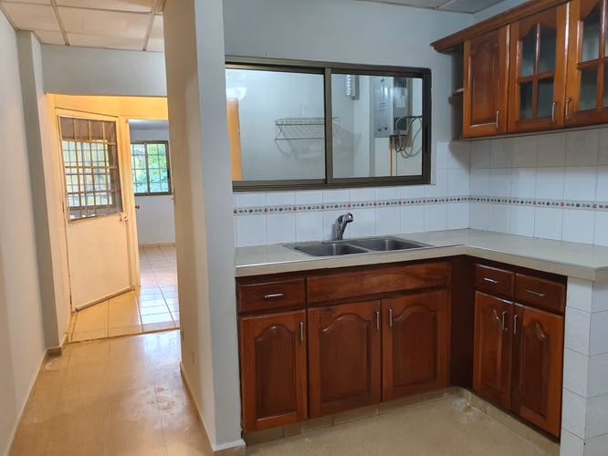 Alquiler de Amplia y Céntrica Residencia/Opción Venta