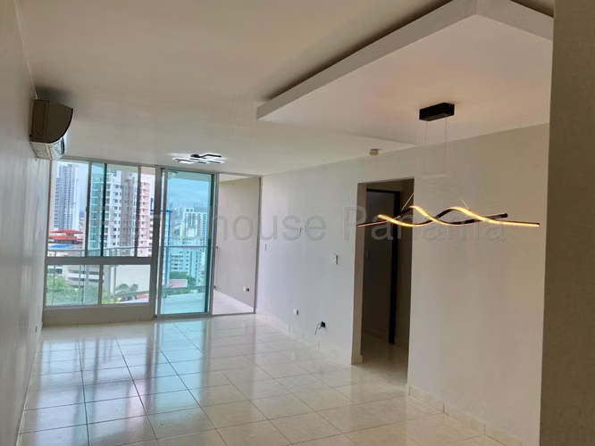 Apartment for rent in Carrasquilla OF26-5495
