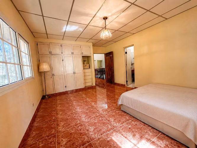 CASA EN VENTA:  ALTOS DE CERRO AZUL | Naturaleza, amplitud y exclusividad - IP