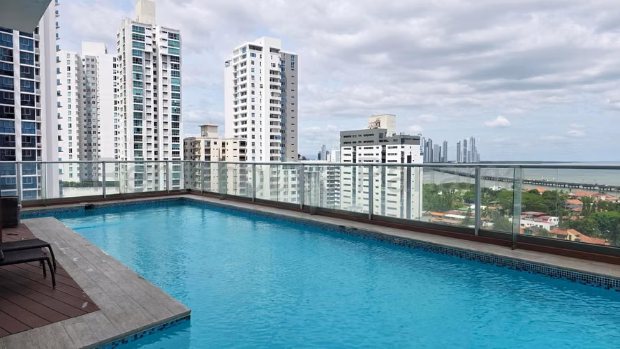 Se Alquila Apartamento en Coco del Mar VLU26-7984