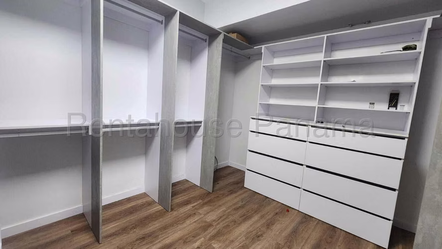 Se Alquila Apartamento en Coco del Mar VLU26-7984